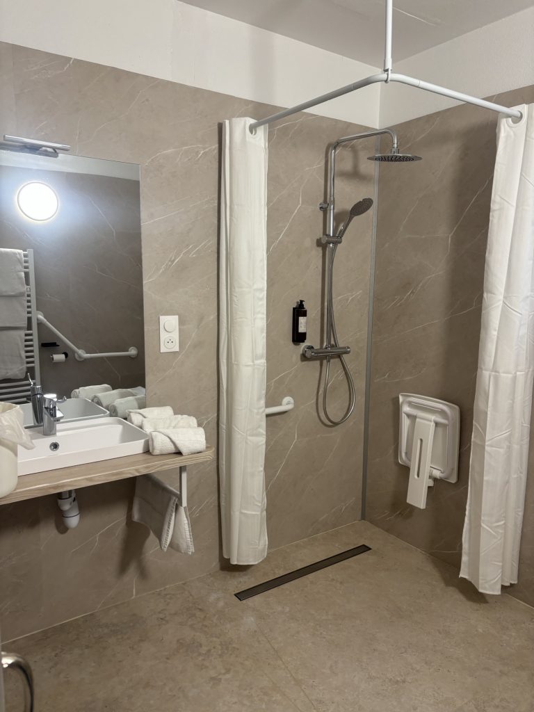 Chambre Familiale PMR